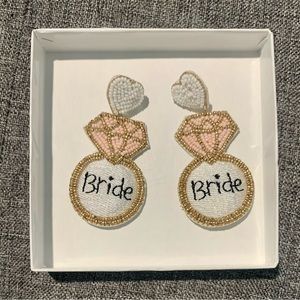 Very cute Bride earrings!
